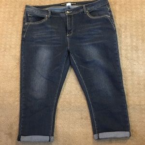 Diamonds Threads cropped jeans, size 22